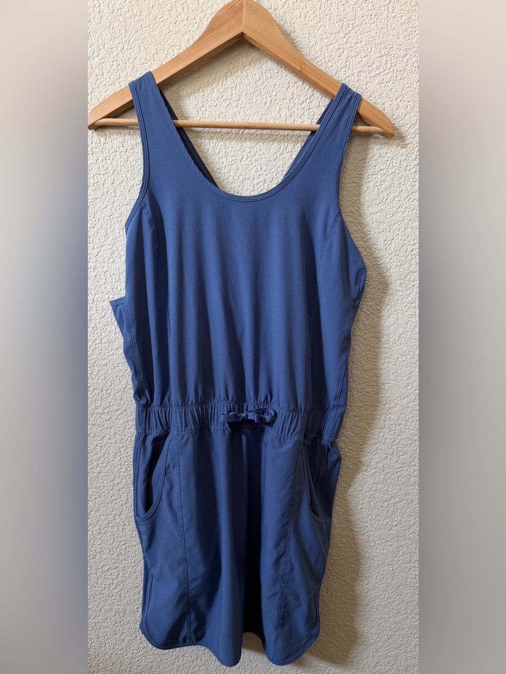 Patagonia Women’s Size Small Fleetwith Active Dress Current Blue -small spot